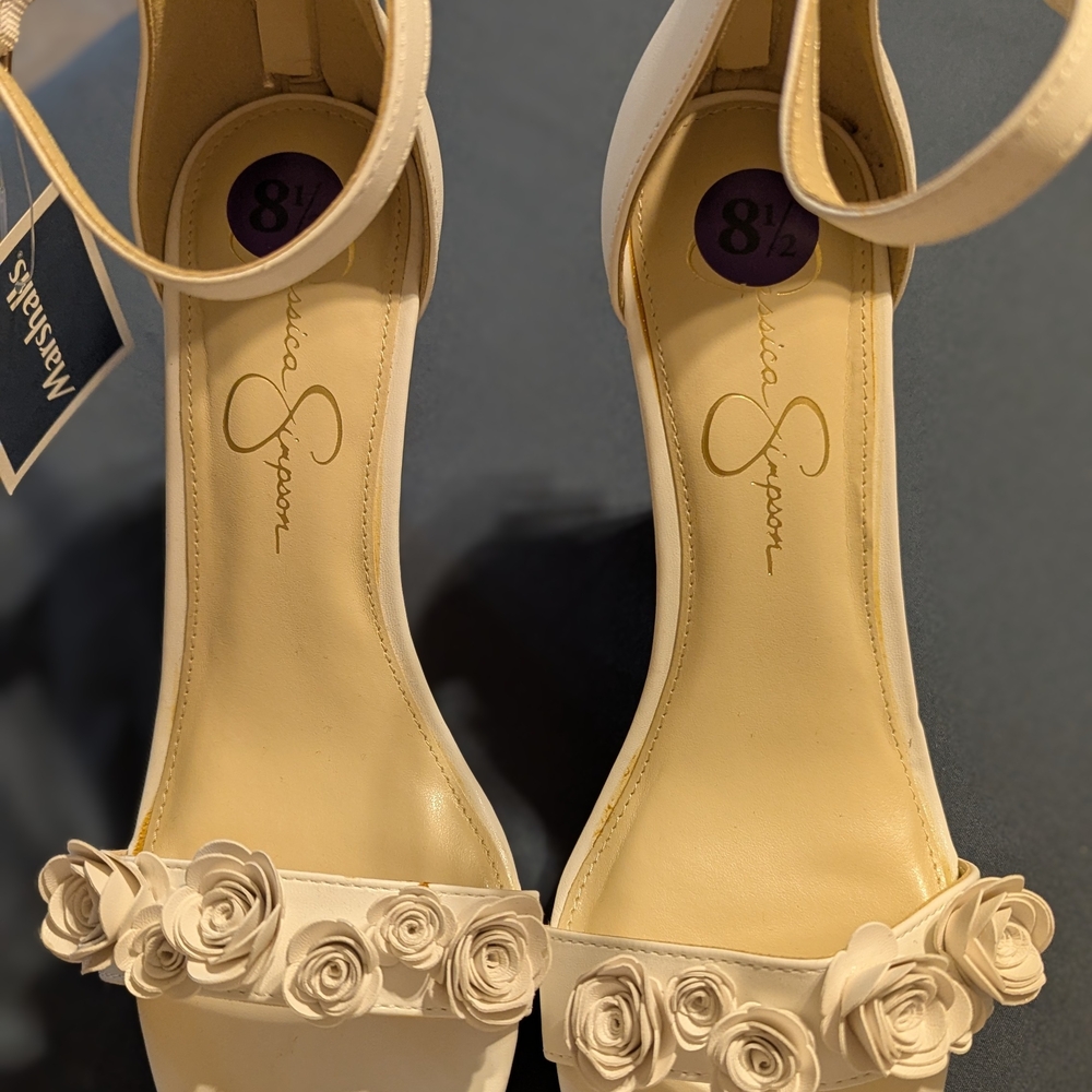 Jessica Simpson White Floral Heels
